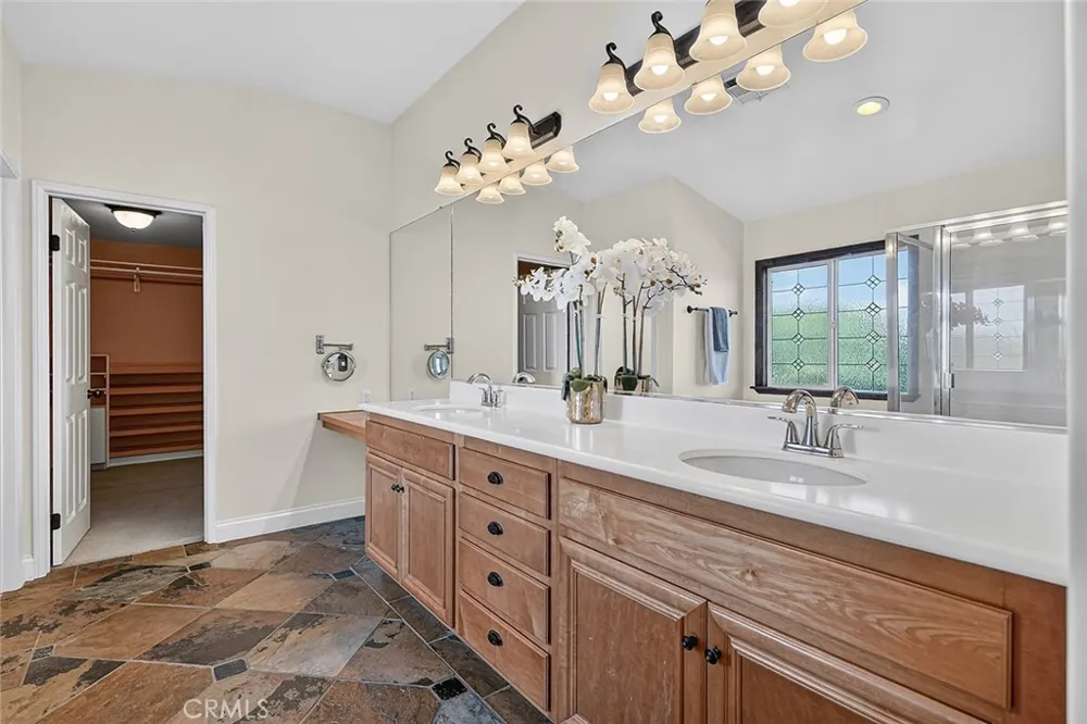 33320 Rhine Temecula, CA 92592