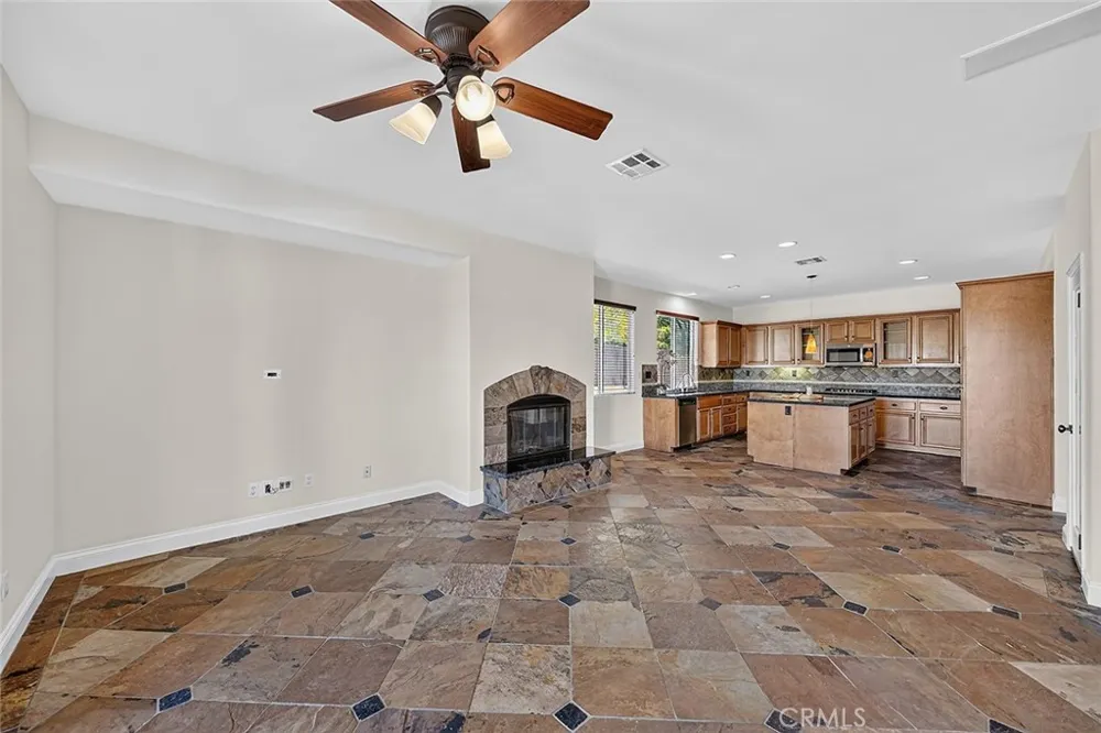 33320 Rhine Temecula, CA 92592