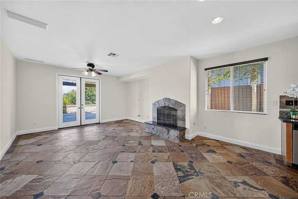 33320 Rhine Temecula, CA 92592
