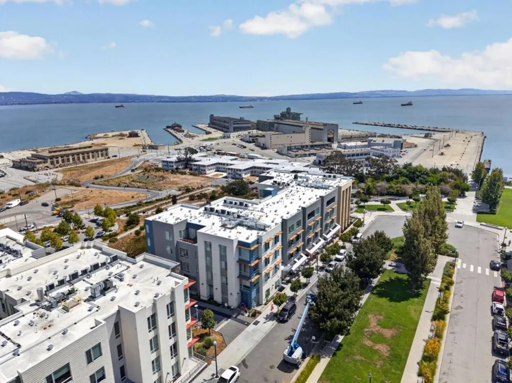 52 Innes Court #202 San Francisco, CA 94124