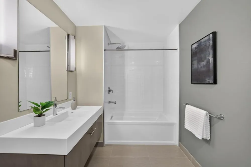 52 Innes Court #202 San Francisco, CA 94124