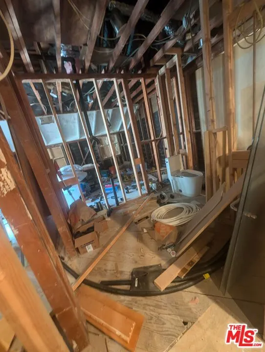 9699 Yoakum Drive Los Angeles, CA 90210