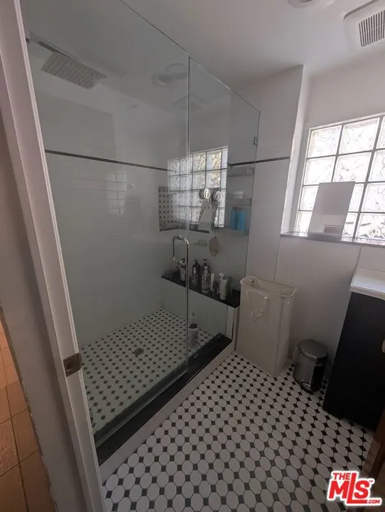 9699 Yoakum Drive Los Angeles, CA 90210