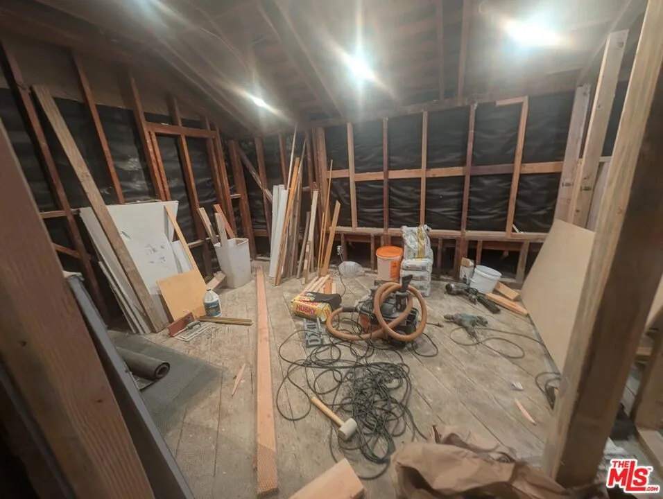 9699 Yoakum Drive Los Angeles, CA 90210