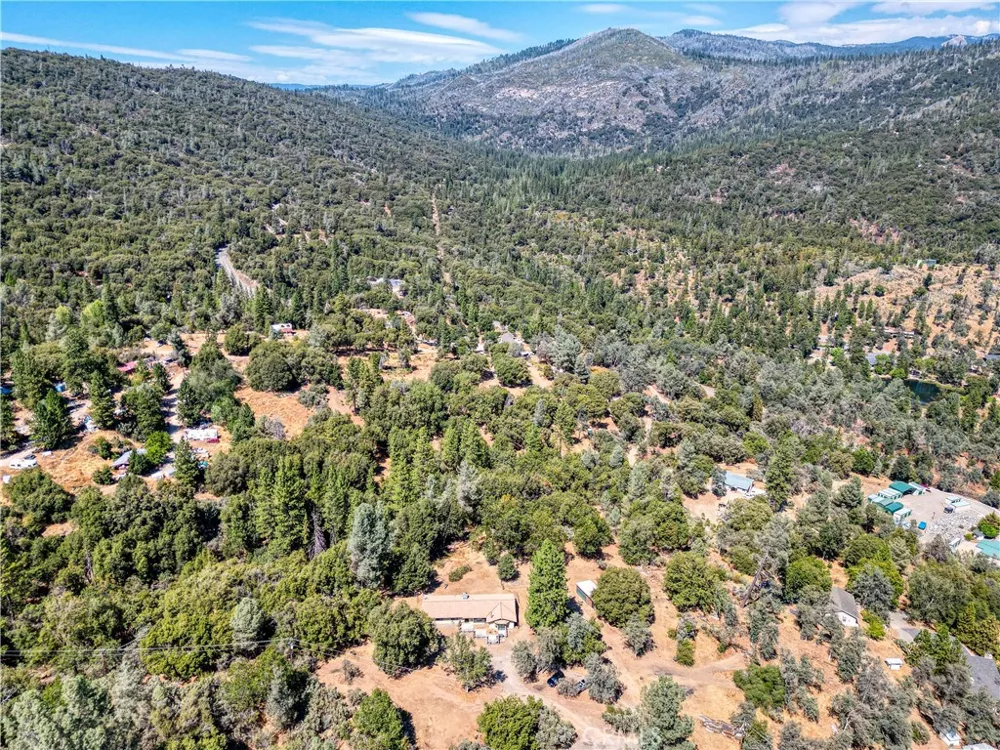 43696 Whispering Pines Drive Oakhurst, CA 93644