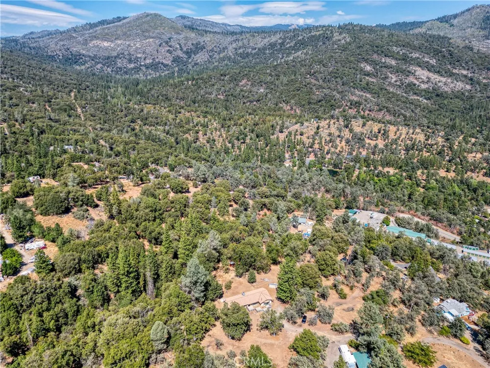 43696 Whispering Pines Drive Oakhurst, CA 93644