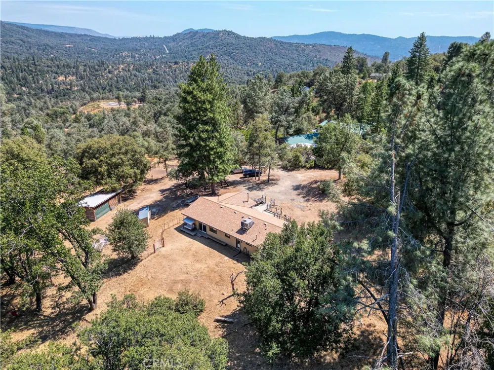43696 Whispering Pines Drive Oakhurst, CA 93644