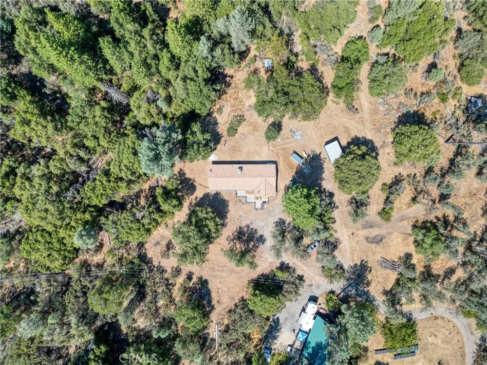 43696 Whispering Pines Drive Oakhurst, CA 93644