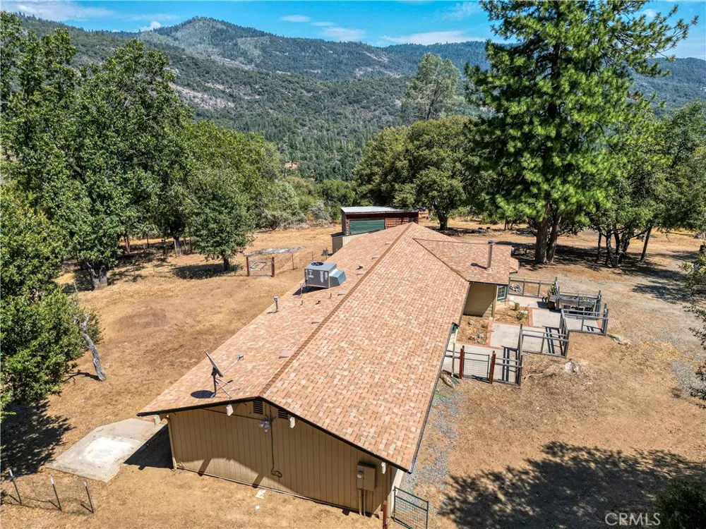 43696 Whispering Pines Drive Oakhurst, CA 93644
