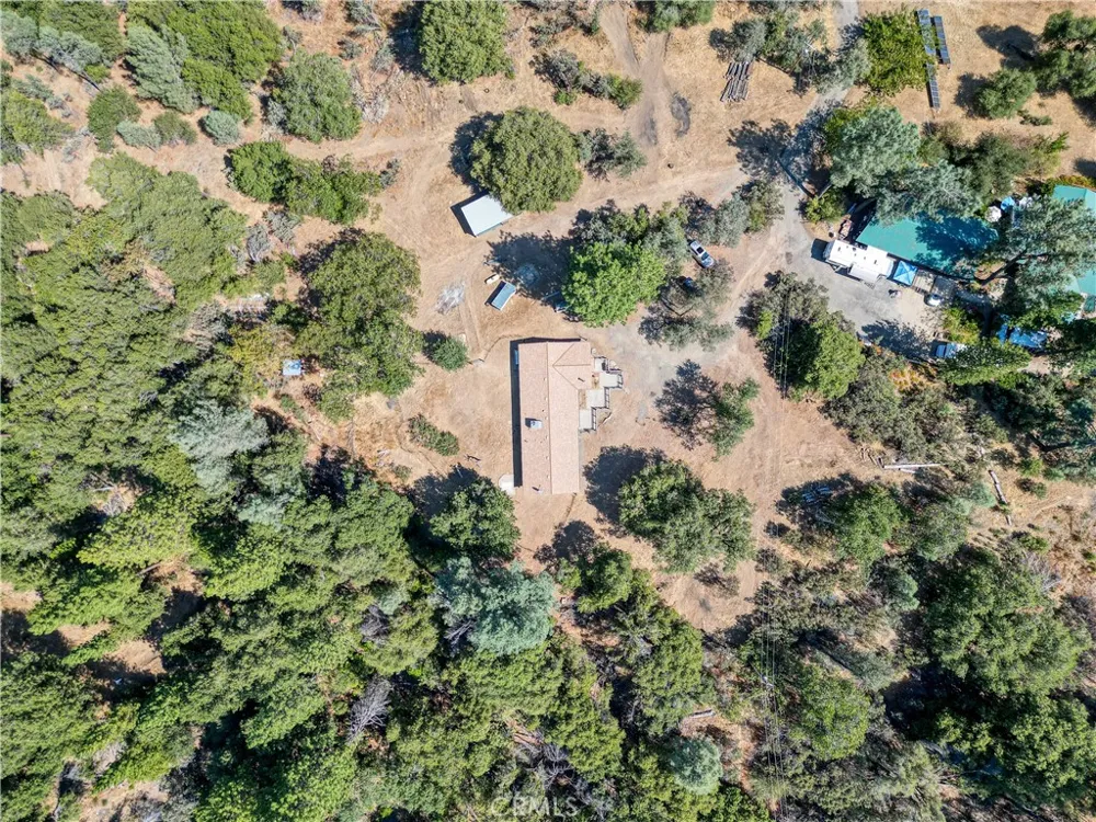 43696 Whispering Pines Drive Oakhurst, CA 93644