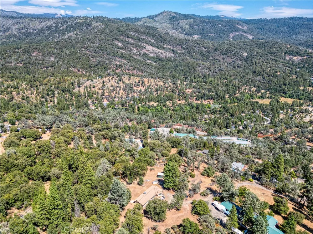 43696 Whispering Pines Drive Oakhurst, CA 93644
