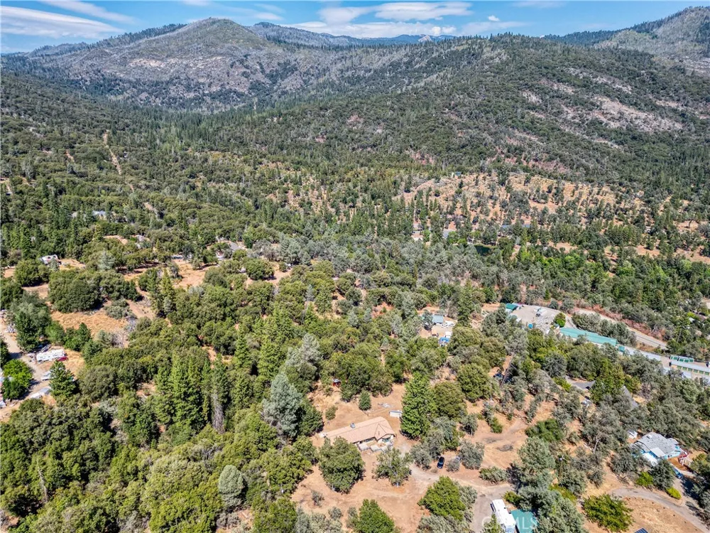 43696 Whispering Pines Drive Oakhurst, CA 93644