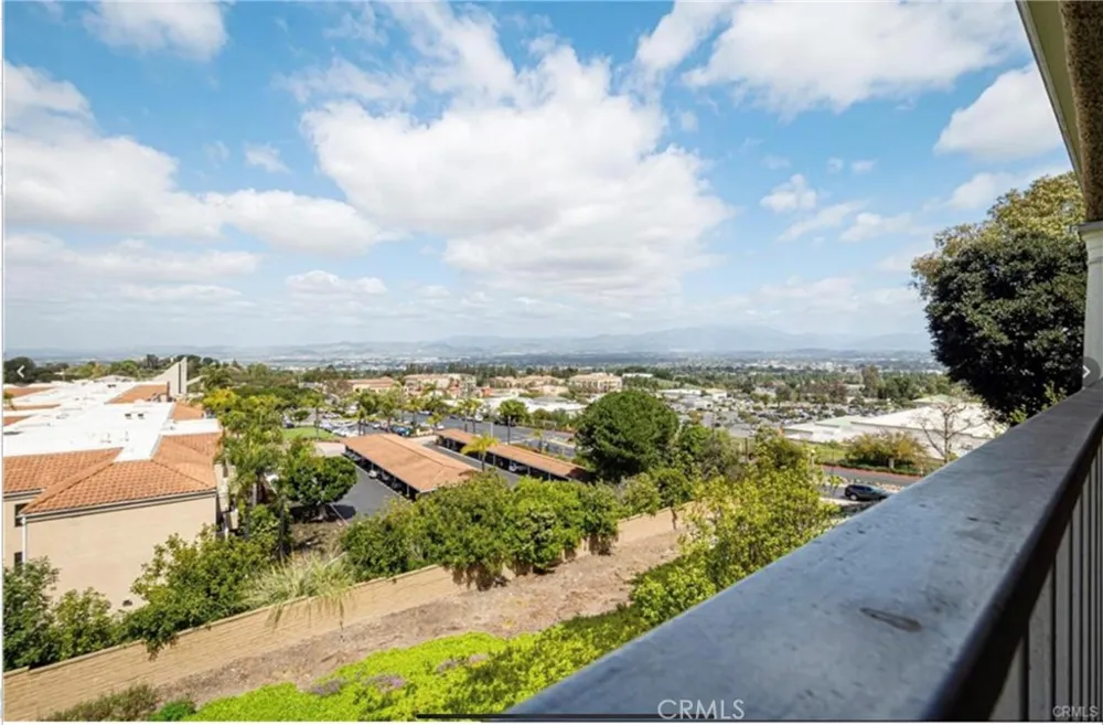 4001 Calle Sonora #2E Laguna Woods, CA 92637