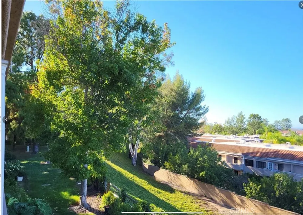 4001 Calle Sonora #2E Laguna Woods, CA 92637