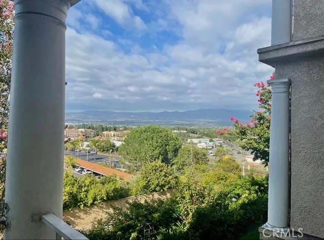 4001 Calle Sonora #2E Laguna Woods, CA 92637