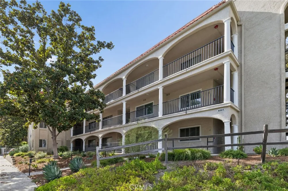 4001 Calle Sonora #2E Laguna Woods, CA 92637