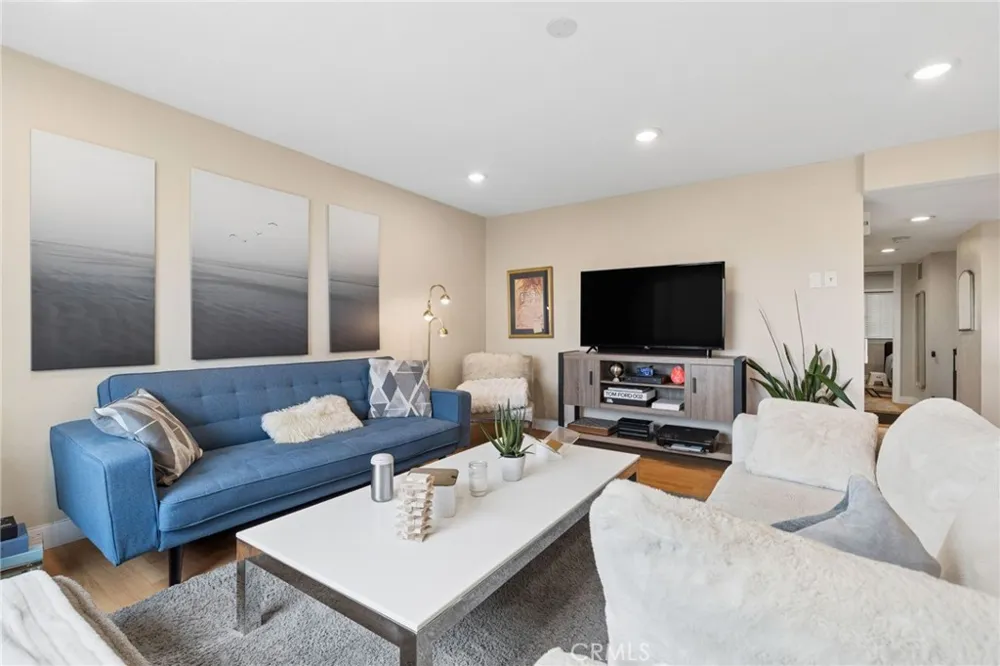 4001 Calle Sonora #2E Laguna Woods, CA 92637