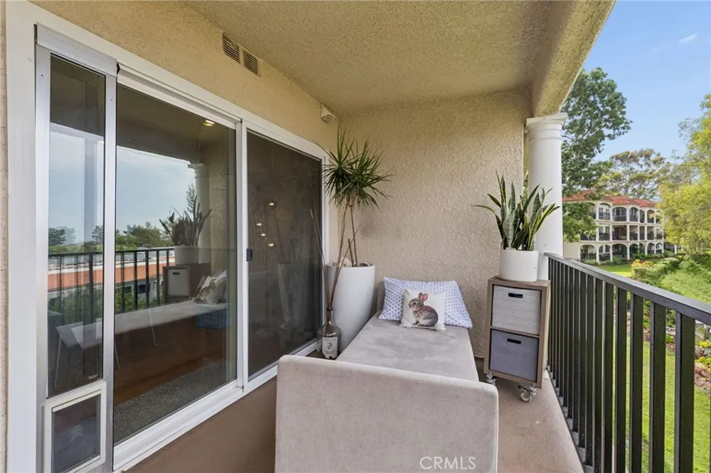 4001 Calle Sonora #2E Laguna Woods, CA 92637