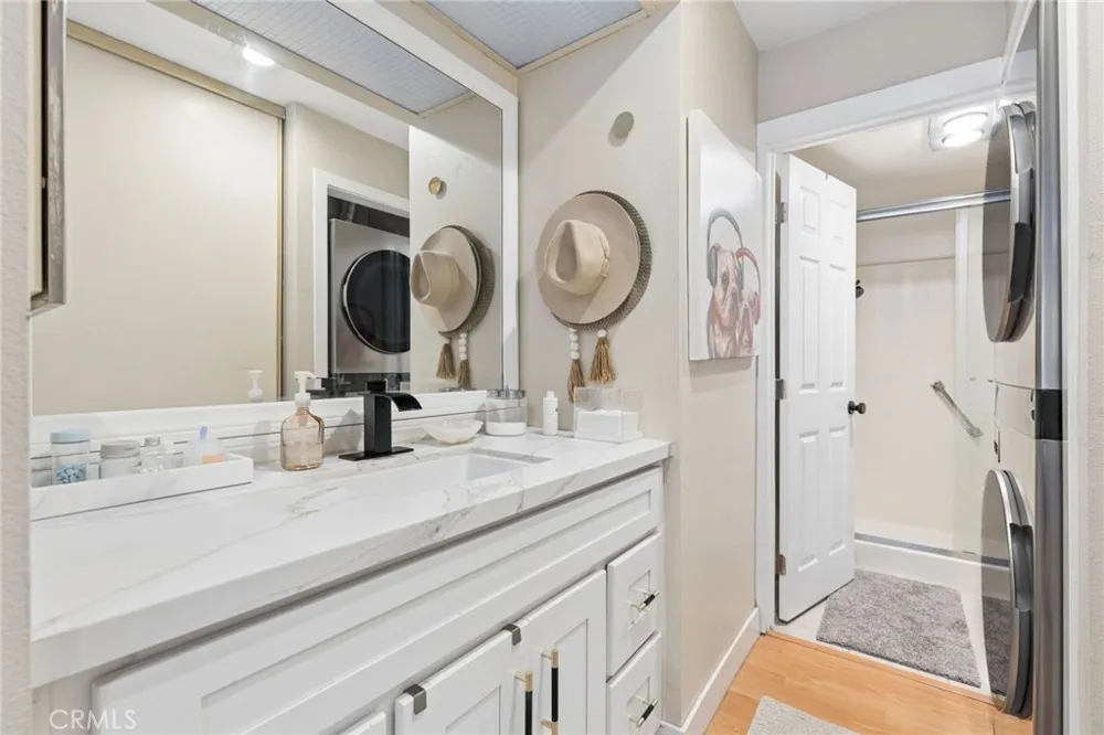 4001 Calle Sonora #2E Laguna Woods, CA 92637