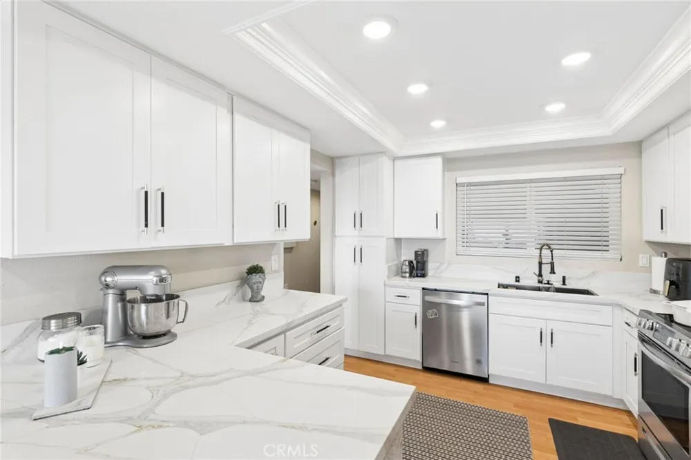 4001 Calle Sonora #2E Laguna Woods, CA 92637