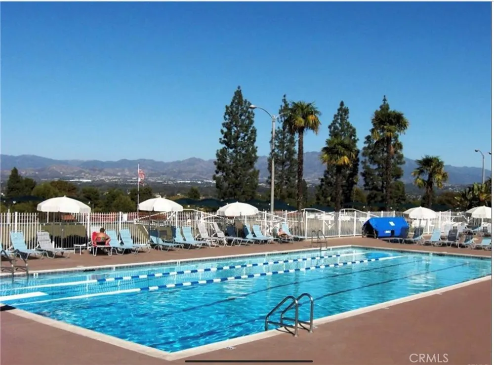 4001 Calle Sonora #2E Laguna Woods, CA 92637