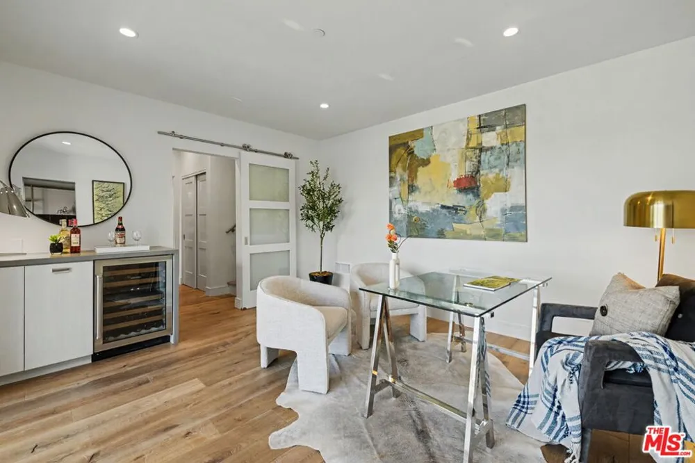 922 Berkeley Street Santa Monica, CA 90403