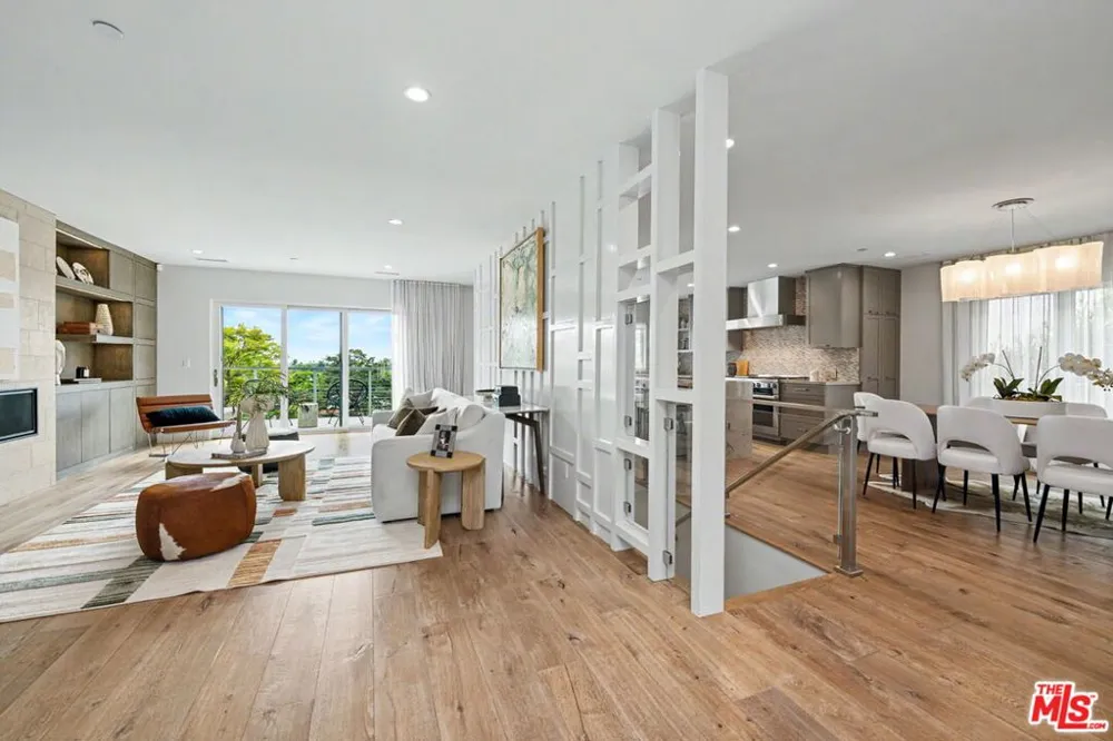 922 Berkeley Street Santa Monica, CA 90403