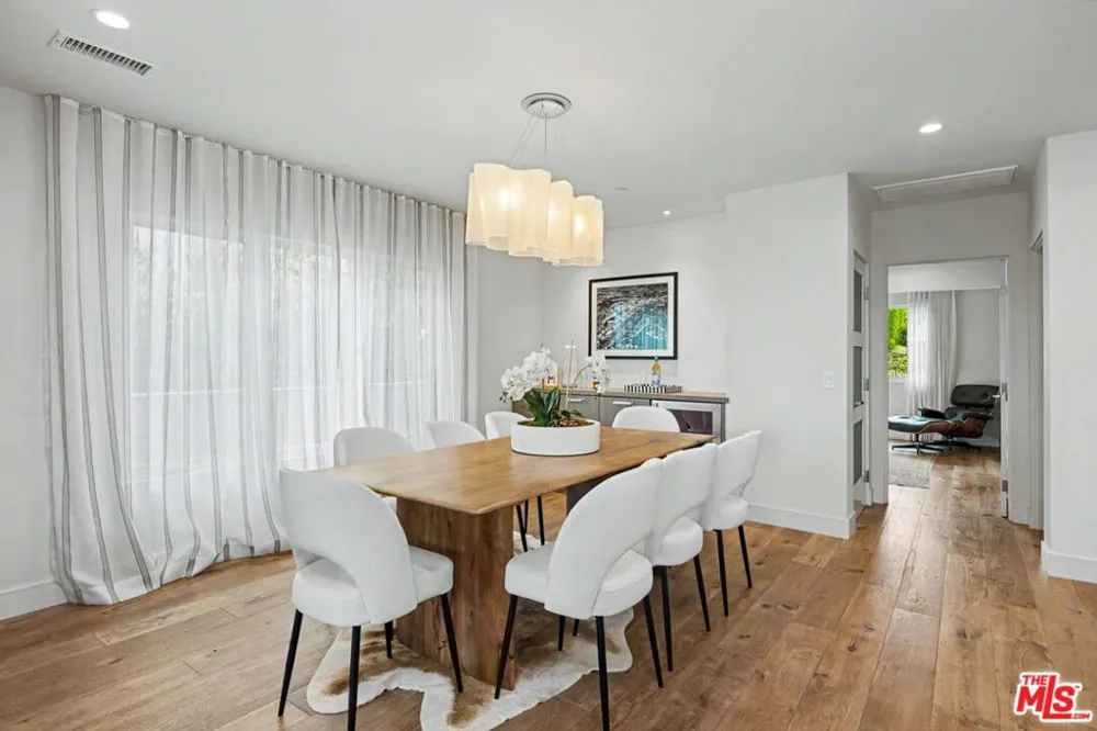 922 Berkeley Street Santa Monica, CA 90403