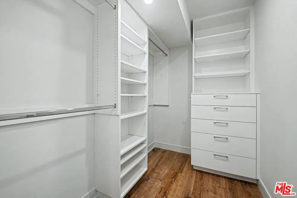 922 Berkeley Street Santa Monica, CA 90403