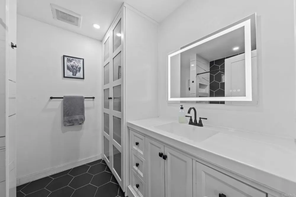 351 E Bradley Ave Spc 141 El Cajon, CA 92021