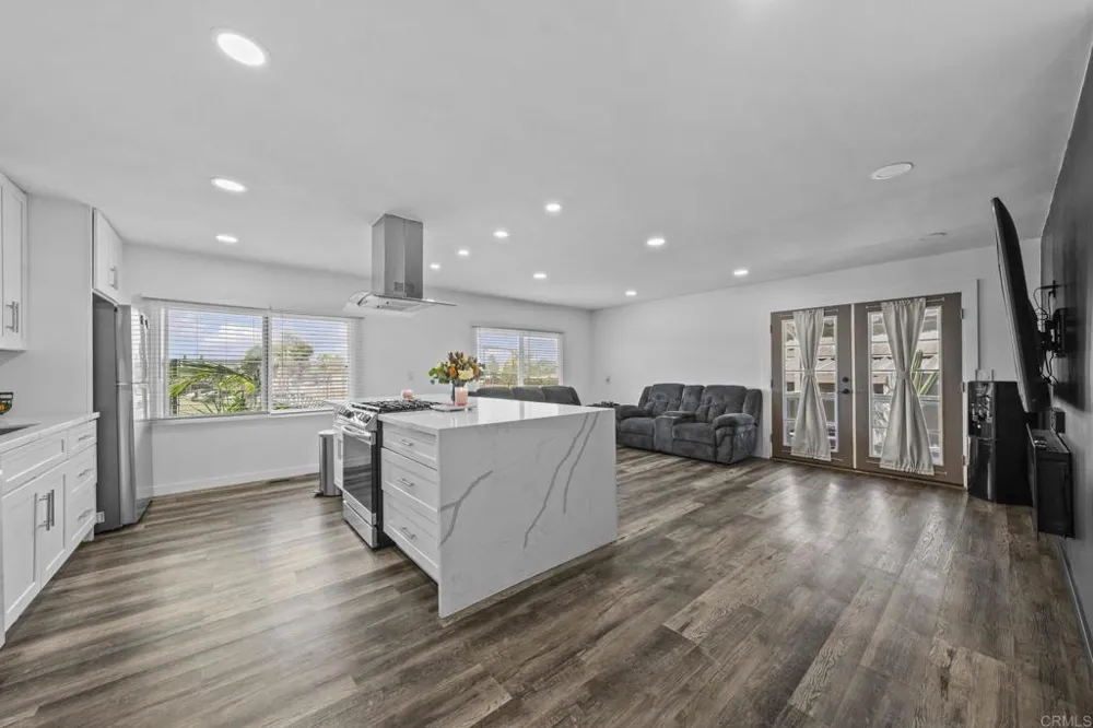 351 E Bradley Ave Spc 141 El Cajon, CA 92021