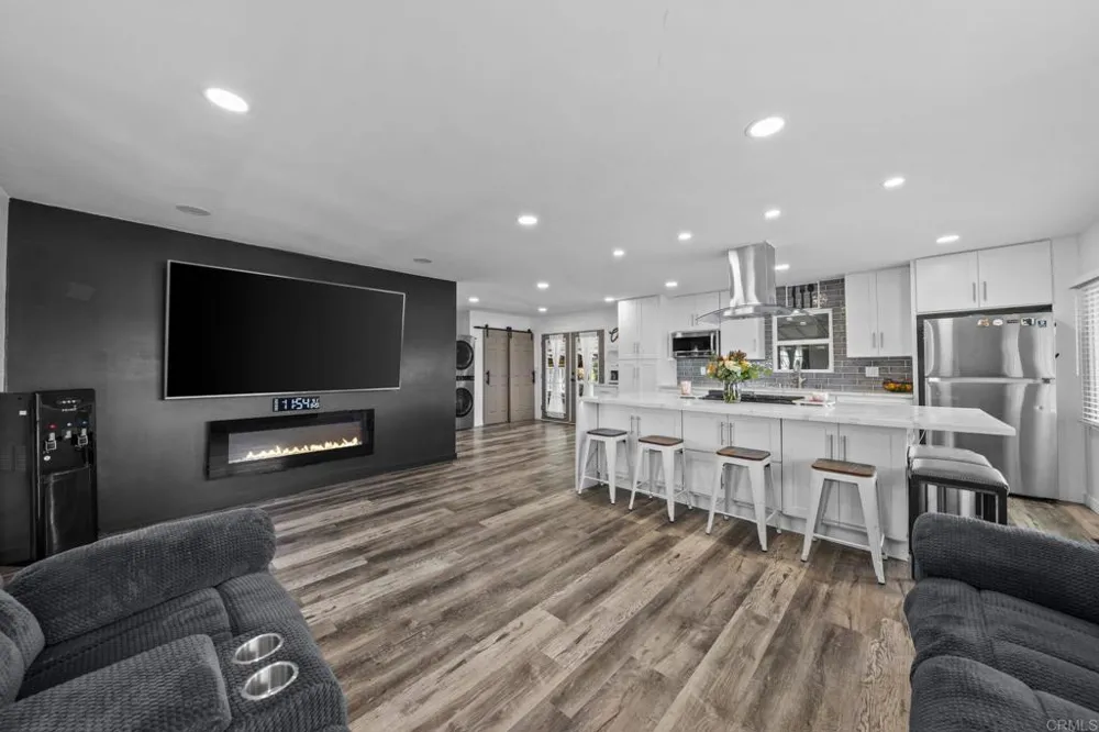 351 E Bradley Ave Spc 141 El Cajon, CA 92021