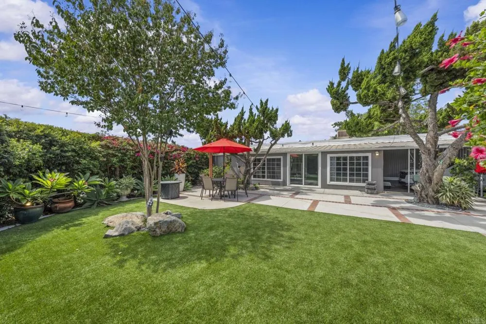 351 E Bradley Ave Spc 141 El Cajon, CA 92021