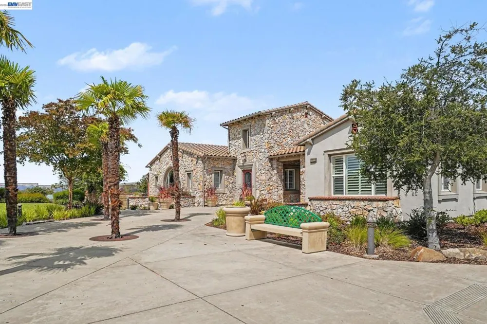 800 GRIFFON CT Danville, CA 94506