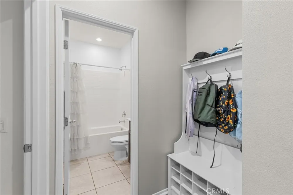 1171 Poinsettia Cir Calimesa, CA 92320