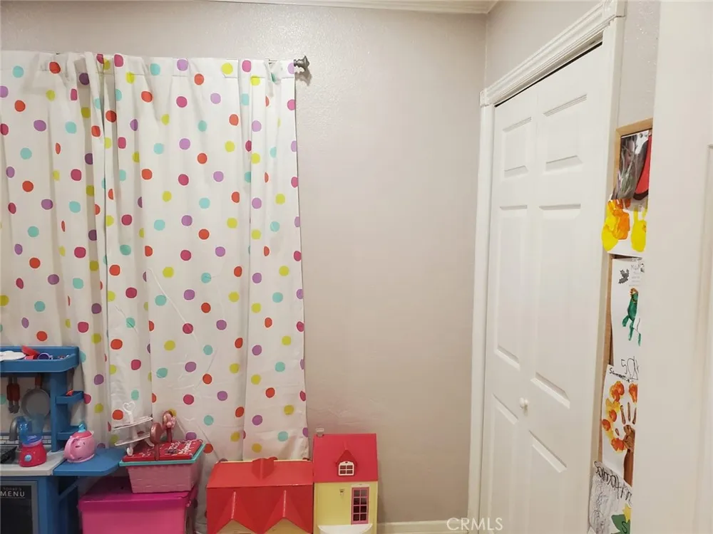 4409 E 56th Maywood, CA 90270