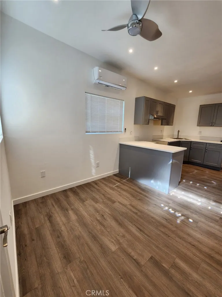 4409 E 56th Maywood, CA 90270