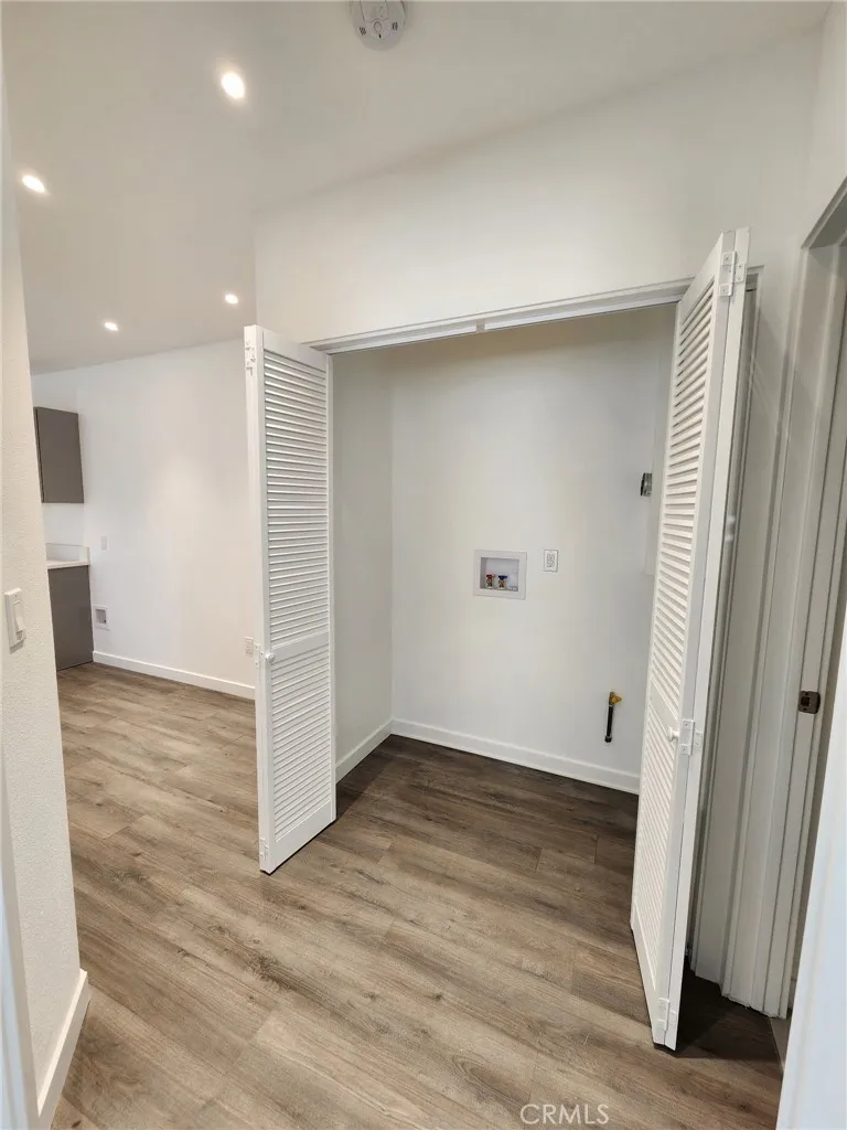 4409 E 56th Maywood, CA 90270
