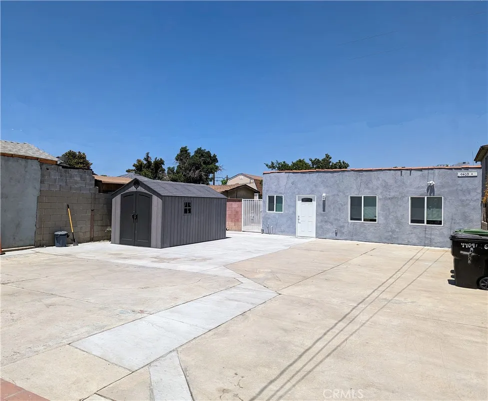 4409 E 56th Maywood, CA 90270