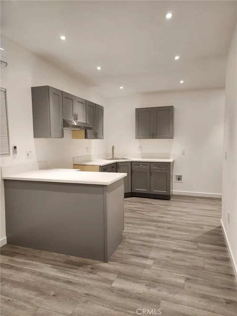 4409 E 56th Maywood, CA 90270