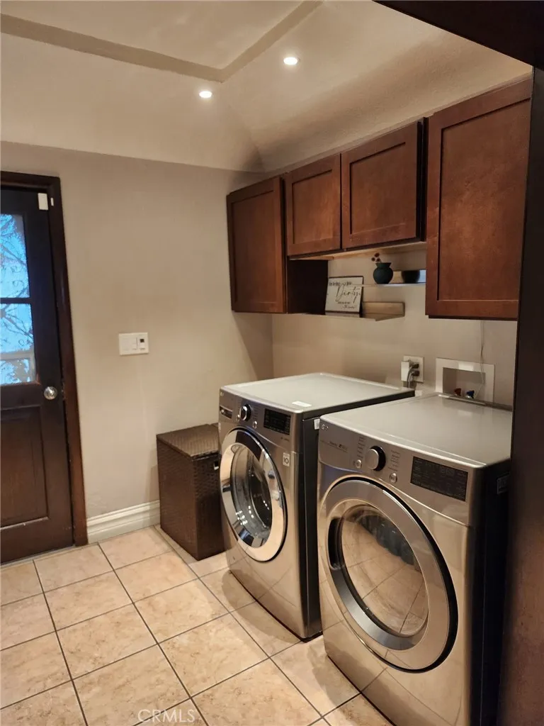 4409 E 56th Maywood, CA 90270