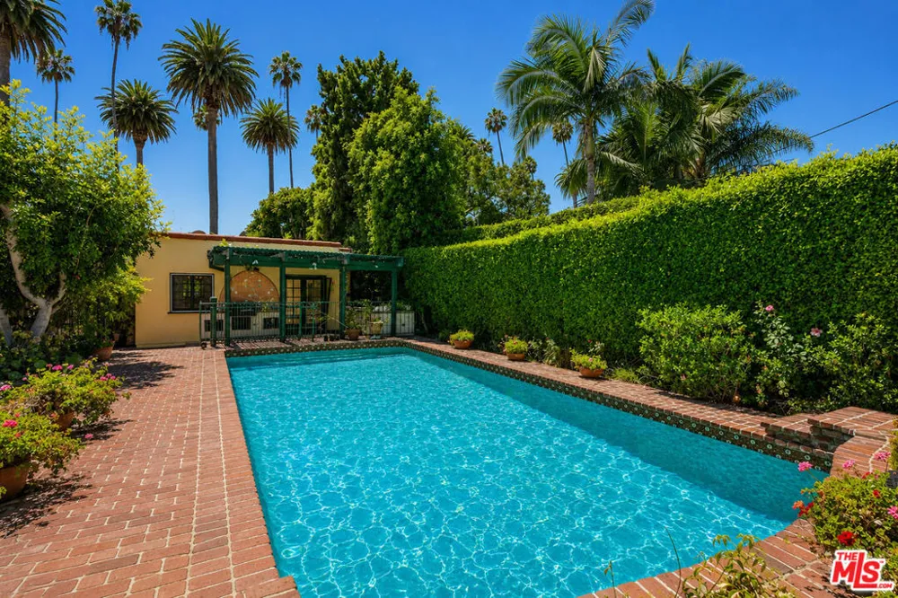 602 Bedford Drive Beverly Hills, CA 90210