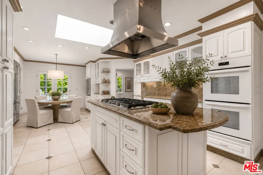602 Bedford Drive Beverly Hills, CA 90210