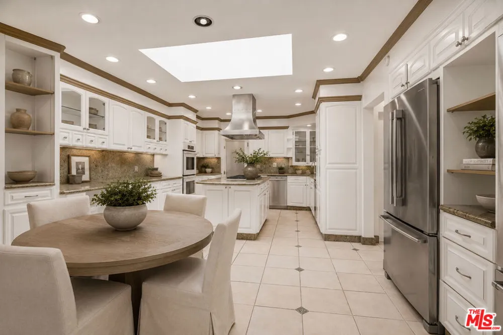 602 Bedford Drive Beverly Hills, CA 90210