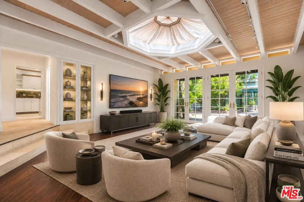 602 Bedford Drive Beverly Hills, CA 90210