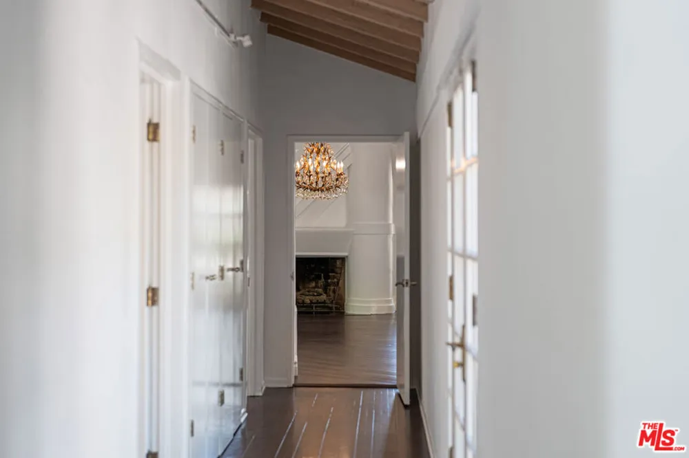 602 Bedford Drive Beverly Hills, CA 90210