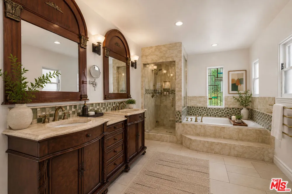 602 Bedford Drive Beverly Hills, CA 90210