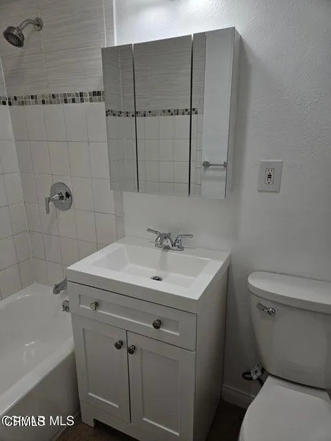 1235 1235,1241,1247 Clavel Avenue Ventura, CA 93004
