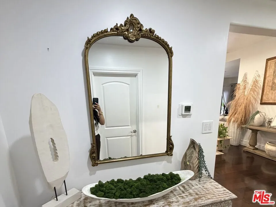 1727 San Ysidro Drive Beverly Hills, CA 90210