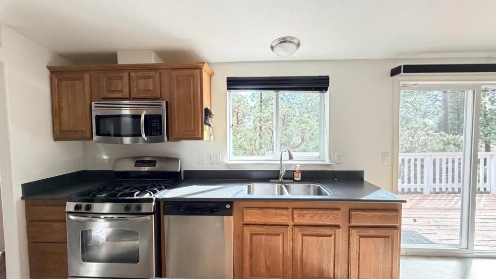 25001 Rim Rock Road Idyllwild, CA 92549
